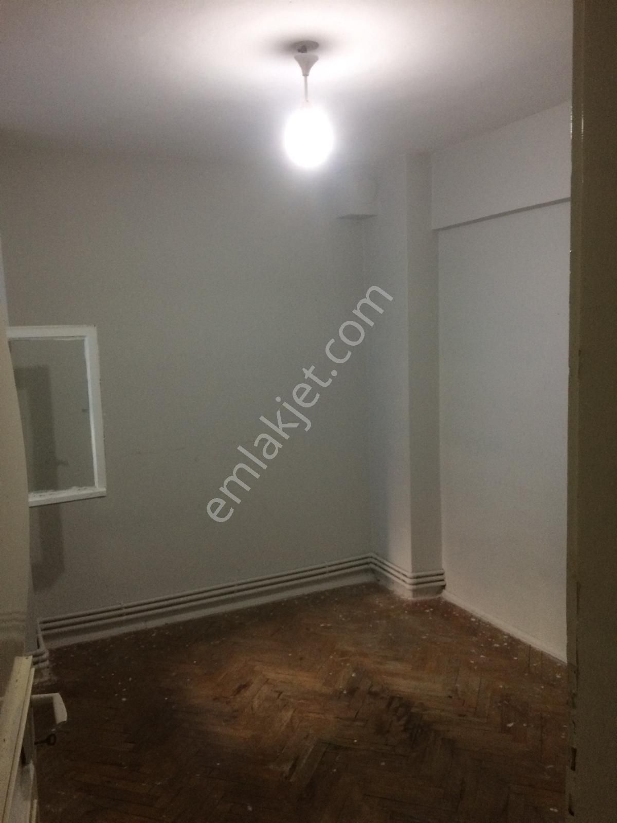 Akşenden Fatih Çapa Alişirnevai Sokakta 95m² 2+1 Bahçe Katı - Görsel 4