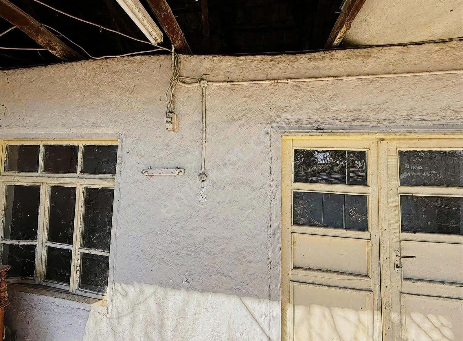 İki Haneli Müstakil Tapulu Köy Evi - Görsel 23