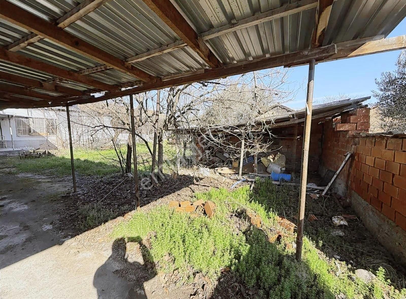 İki Haneli Müstakil Tapulu Köy Evi - Görsel 10