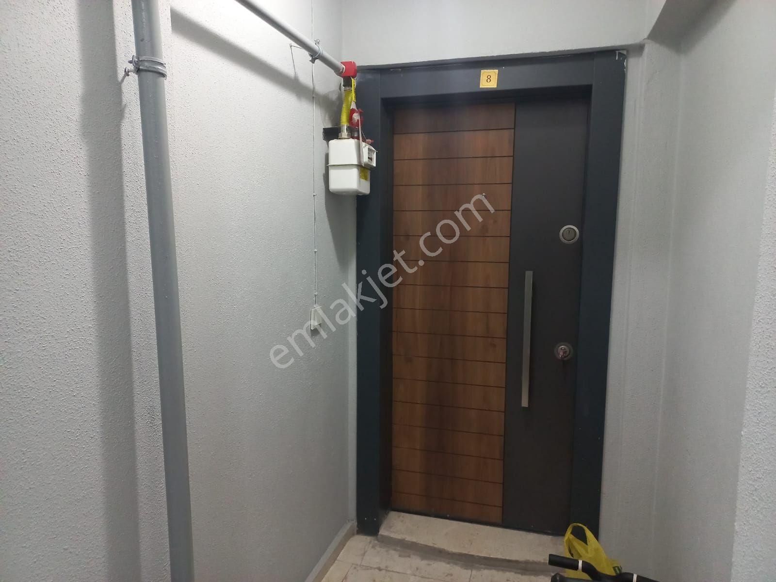 Bergama Doğalgazlı Üçlü Ankastre Setli Asansörlü 1+1 Ara Kat Kiralık Daire - Görsel 5