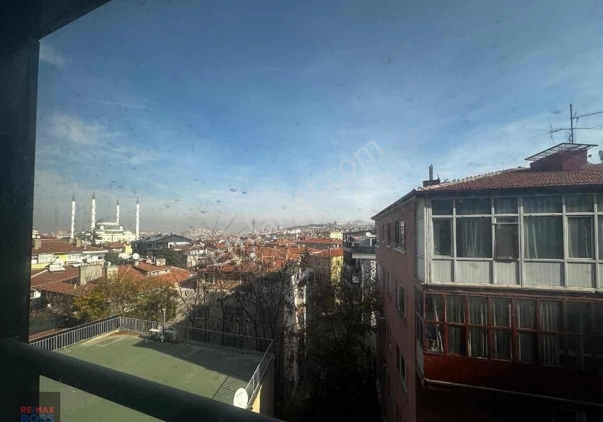 Esat'ta Şehir Manzaralı - Kapalı Mutfaklı - Geniş 1+1 Daire - Görsel 7