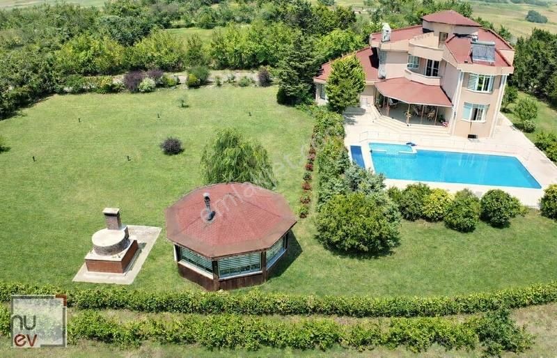 Müstakil Geniş Bahçe Ve Özel Havuzlu Kiralık -nuev - Görsel 21