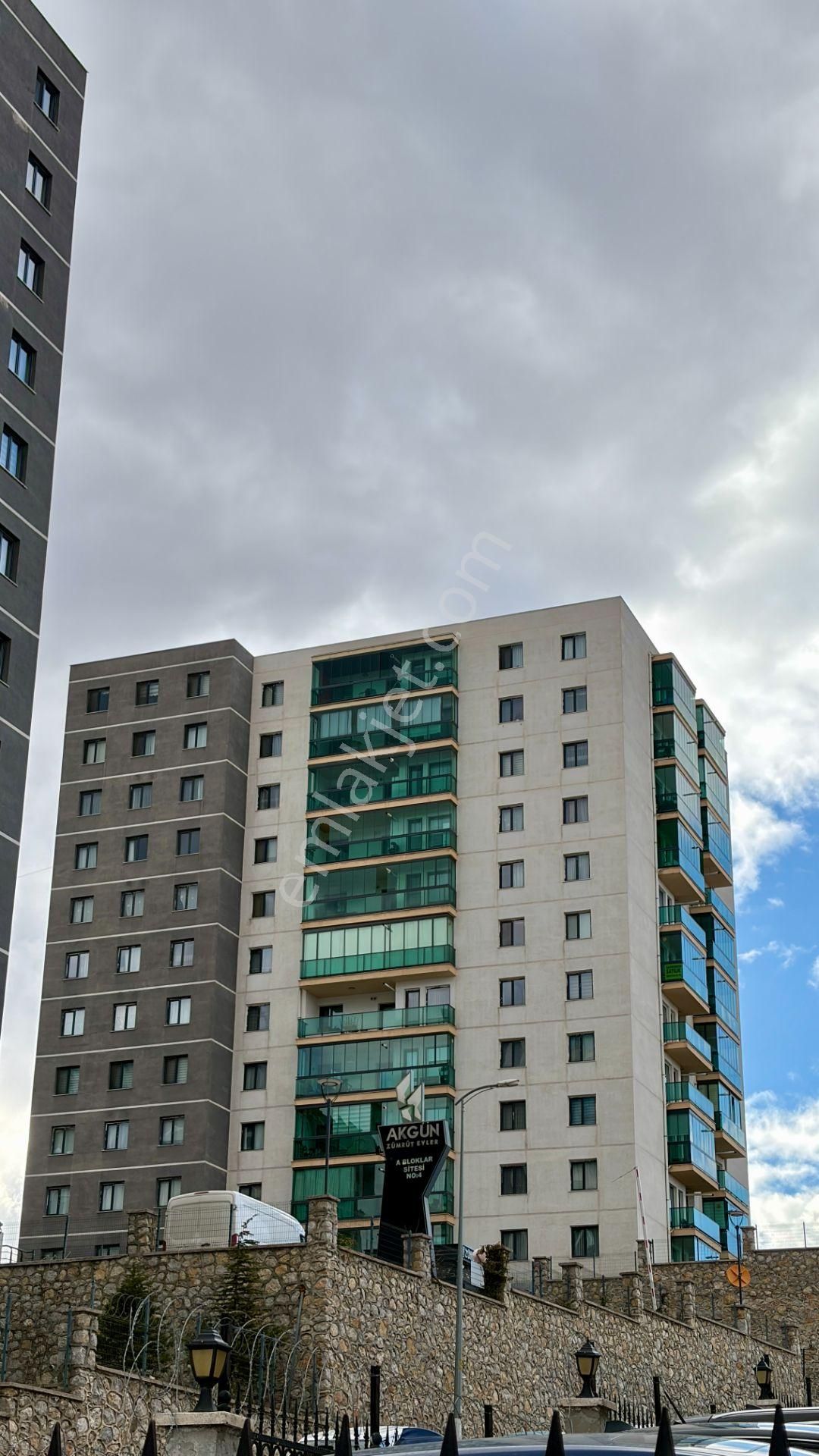 Sahibinden Site İçinde Genç Binada 2+1 Yapılı Daire - Görsel 3