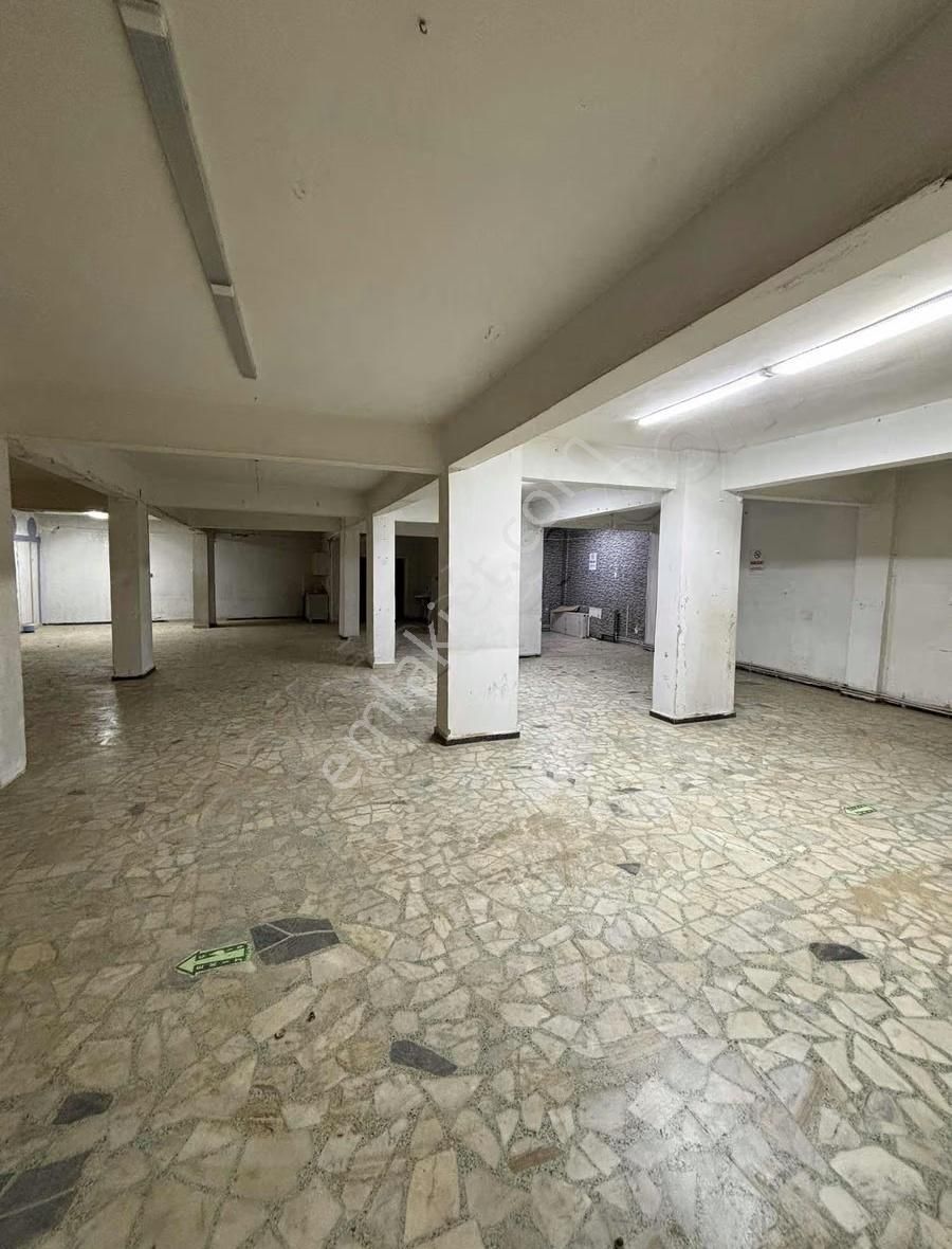 Zafer Mahallesi Her İşe Uygun 300 M2 Yarı Zemin Dükkan - Görsel 11