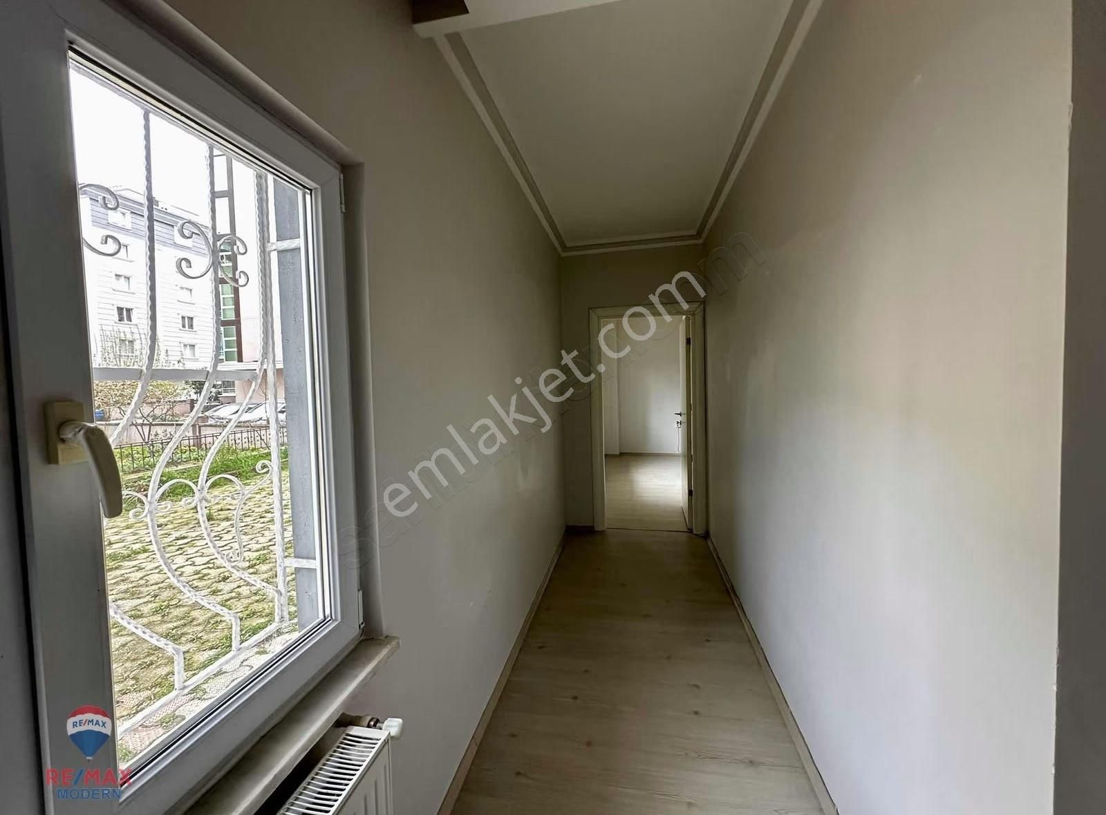 Atakentte Rayrının Altında Satılık 1+1 - Görsel 7