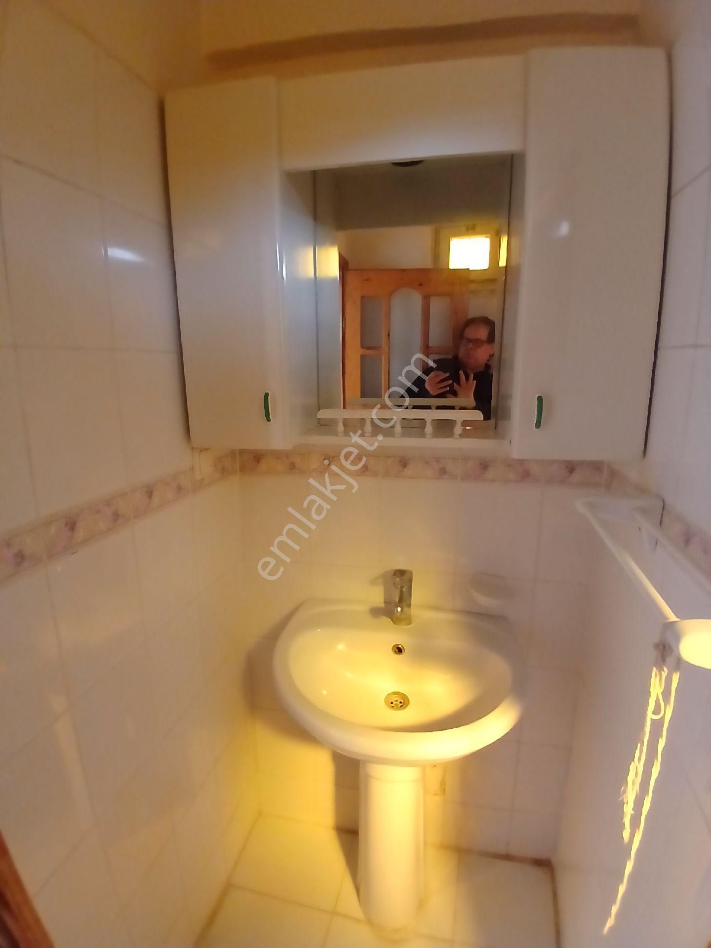 Çarşı Merkezde Pt.pazarına Nehire Yakın 4+1 Geniş Daire - Görsel 15