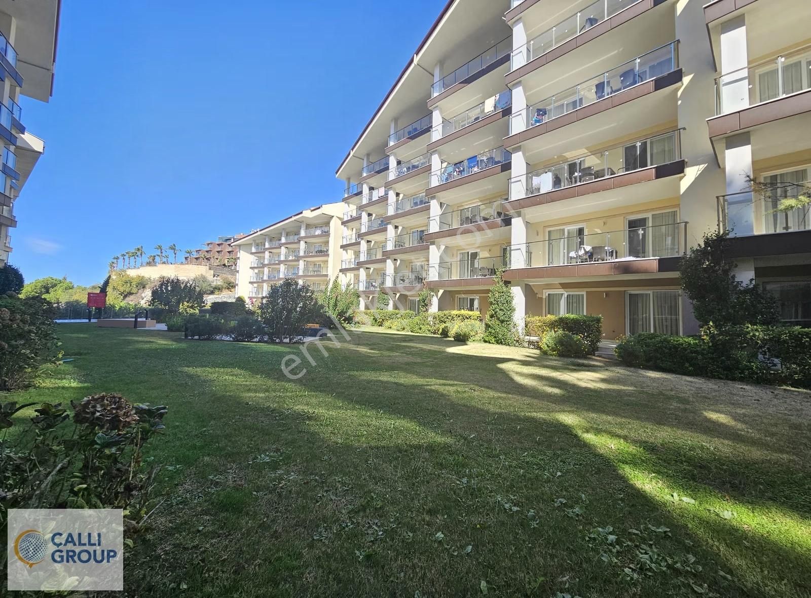 Kuşadası Ramada Resort'te Köşe Konumunda Satılık 2+1 Bahçe Katı - Görsel 7