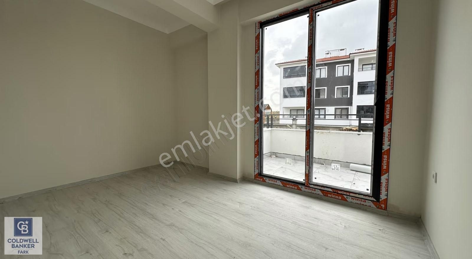 Gömeç Yaya Mah. Sıfır 2+1 Doğalgazlı Merkezi Konumda Lüks Daire - Görsel 8