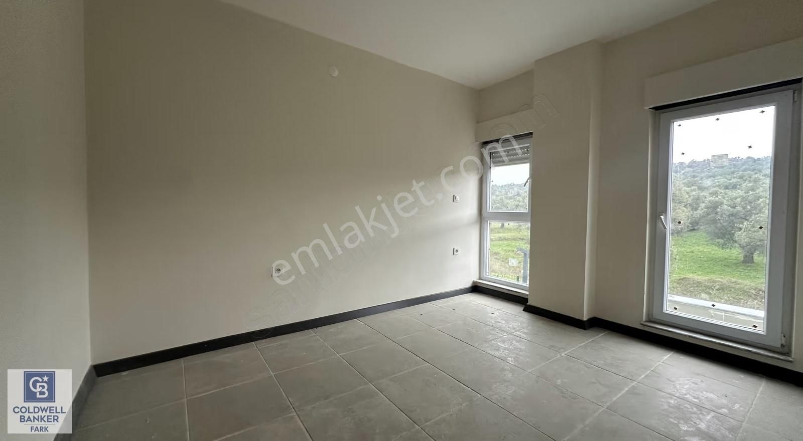 Balıkesir Keremköyde Doğalgazlı, Havuzlu, 3+1 Satılık Villa - Görsel 12