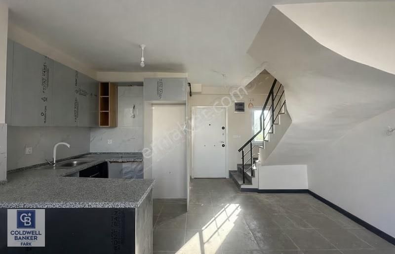 Balıkesir Keremköyde Doğalgazlı, Havuzlu, 3+1 Satılık Villa - Görsel 9