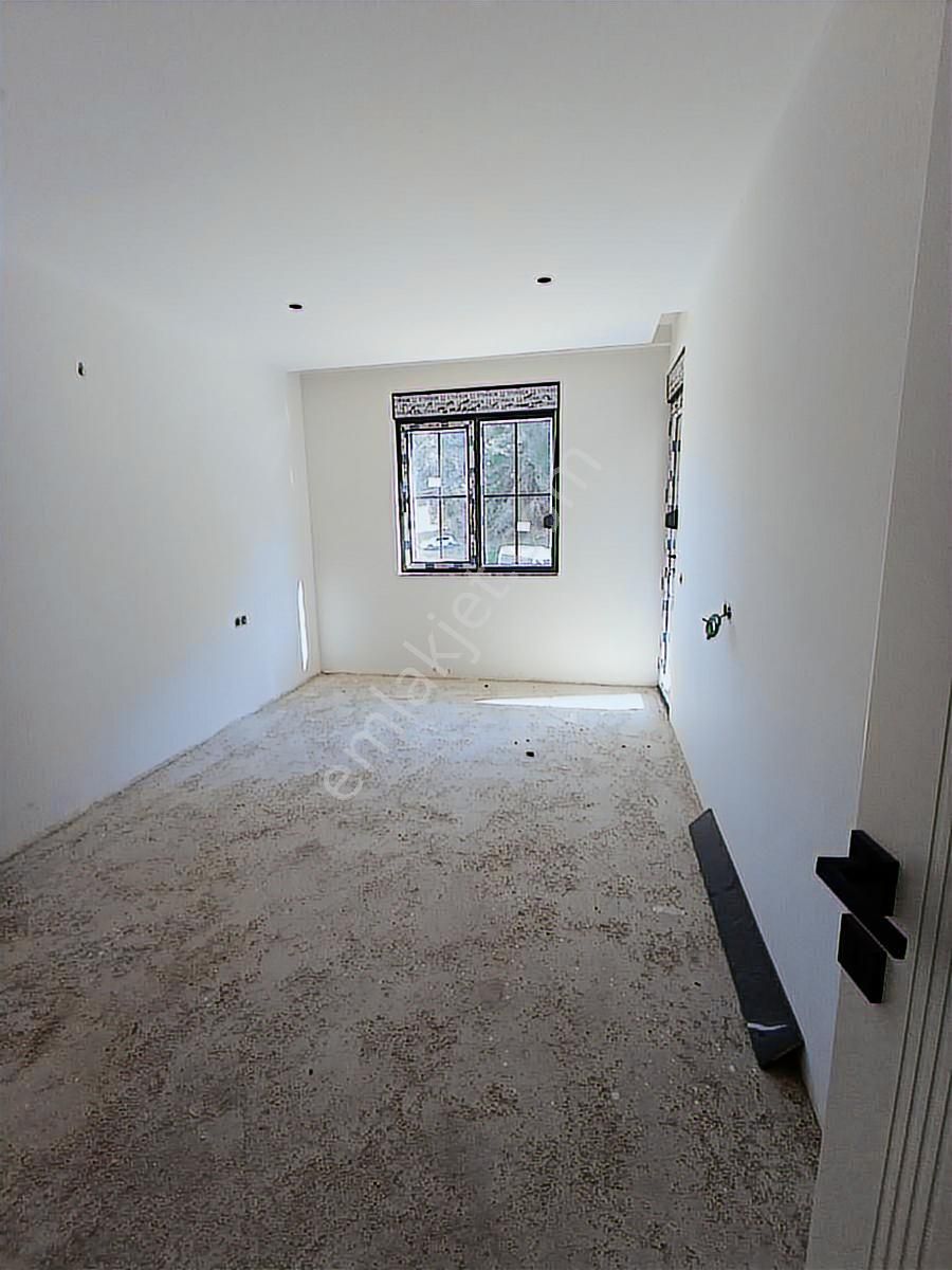 Yalıtım Alttan Isıtma Asansör Ve Havuzlu Ultra Lüks 2+1 Arakat - Görsel 17