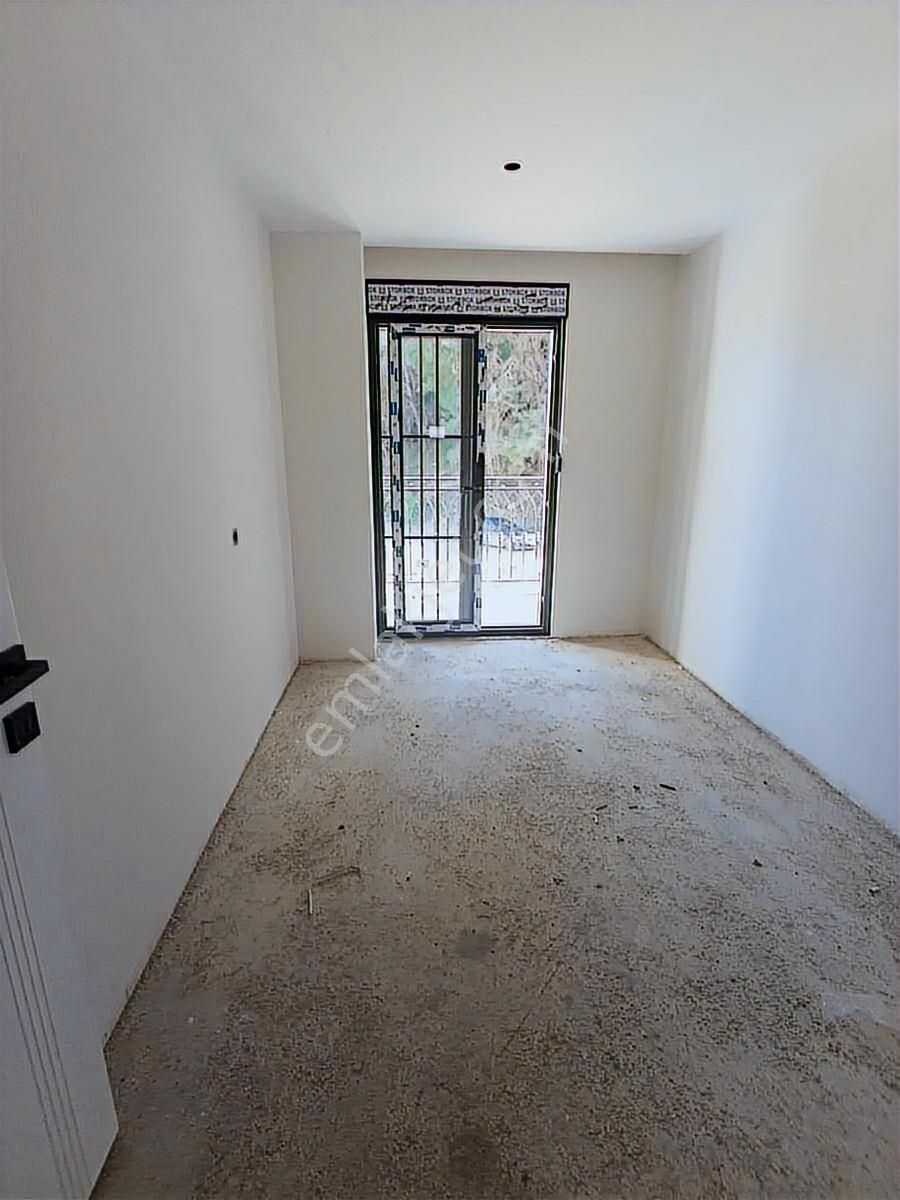 Yalıtım Alttan Isıtma Asansör Ve Havuzlu Ultra Lüks 2+1 Arakat - Görsel 19