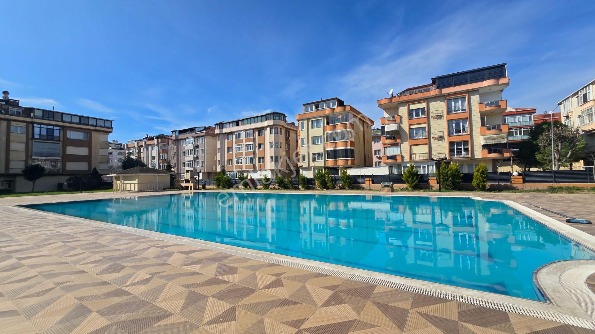 Özgün Emlaktan 4+1-185 M2 - Havuzlu - Güvenlikli Lüx Sitede Kiralık Daire.