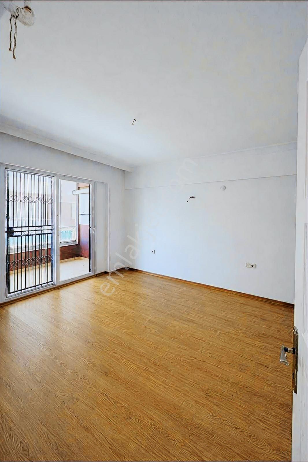 Güvenlikli Site Kiralık 2+1 125 M² Ebeveyn Banyolu - Görsel 7