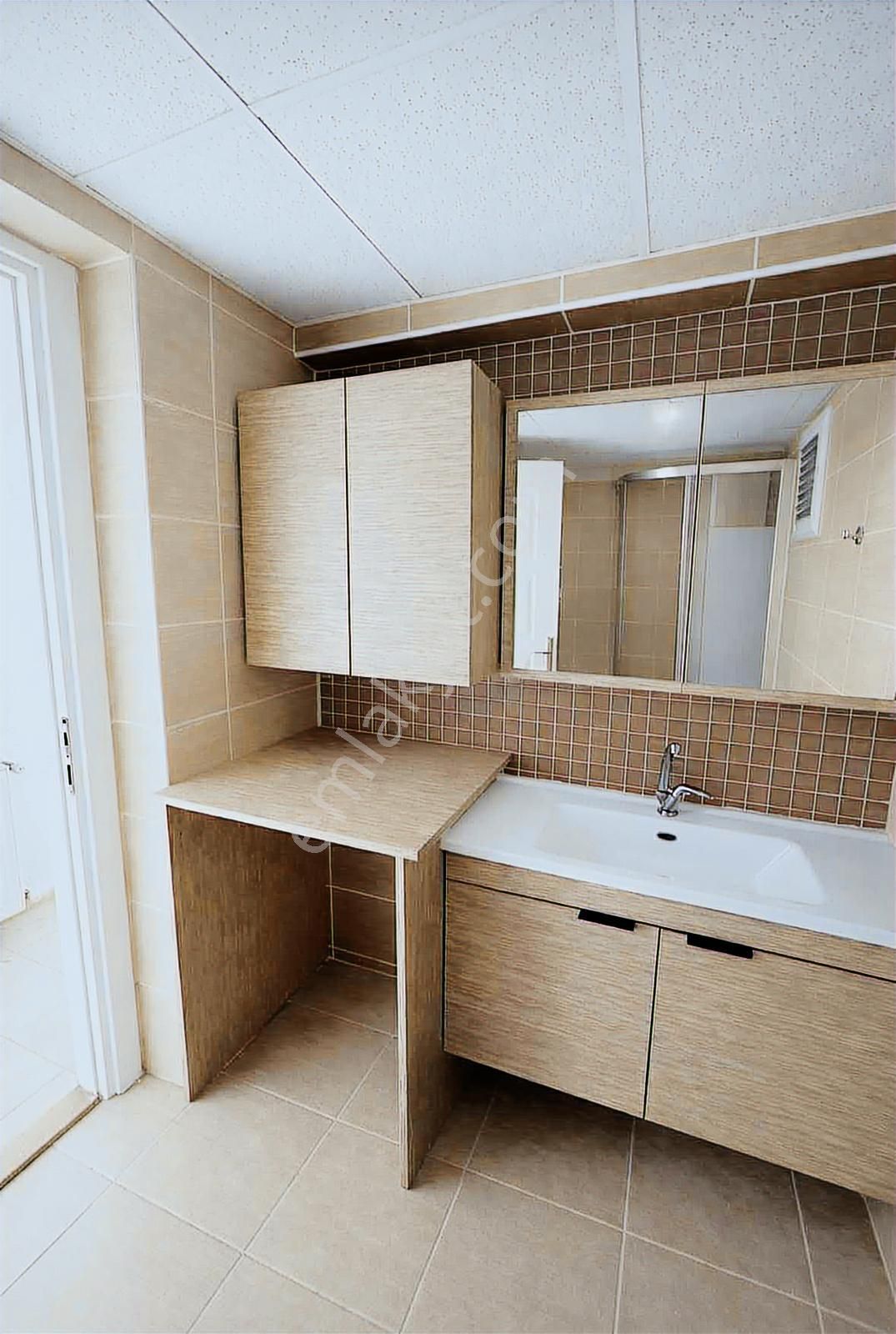 Güvenlikli Site Kiralık 2+1 125 M² Ebeveyn Banyolu - Görsel 8