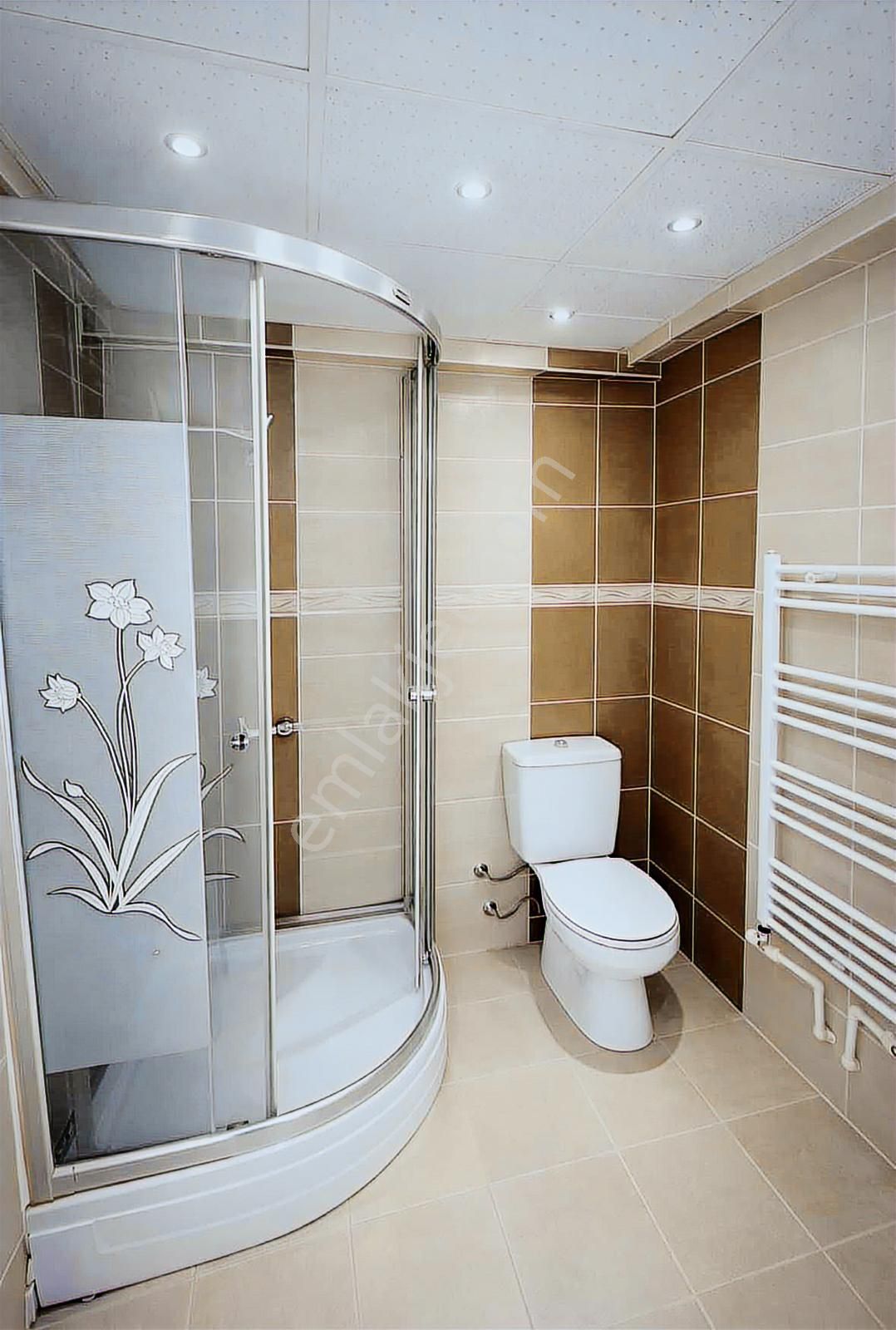 Güvenlikli Site Kiralık 2+1 125 M² Ebeveyn Banyolu - Görsel 16