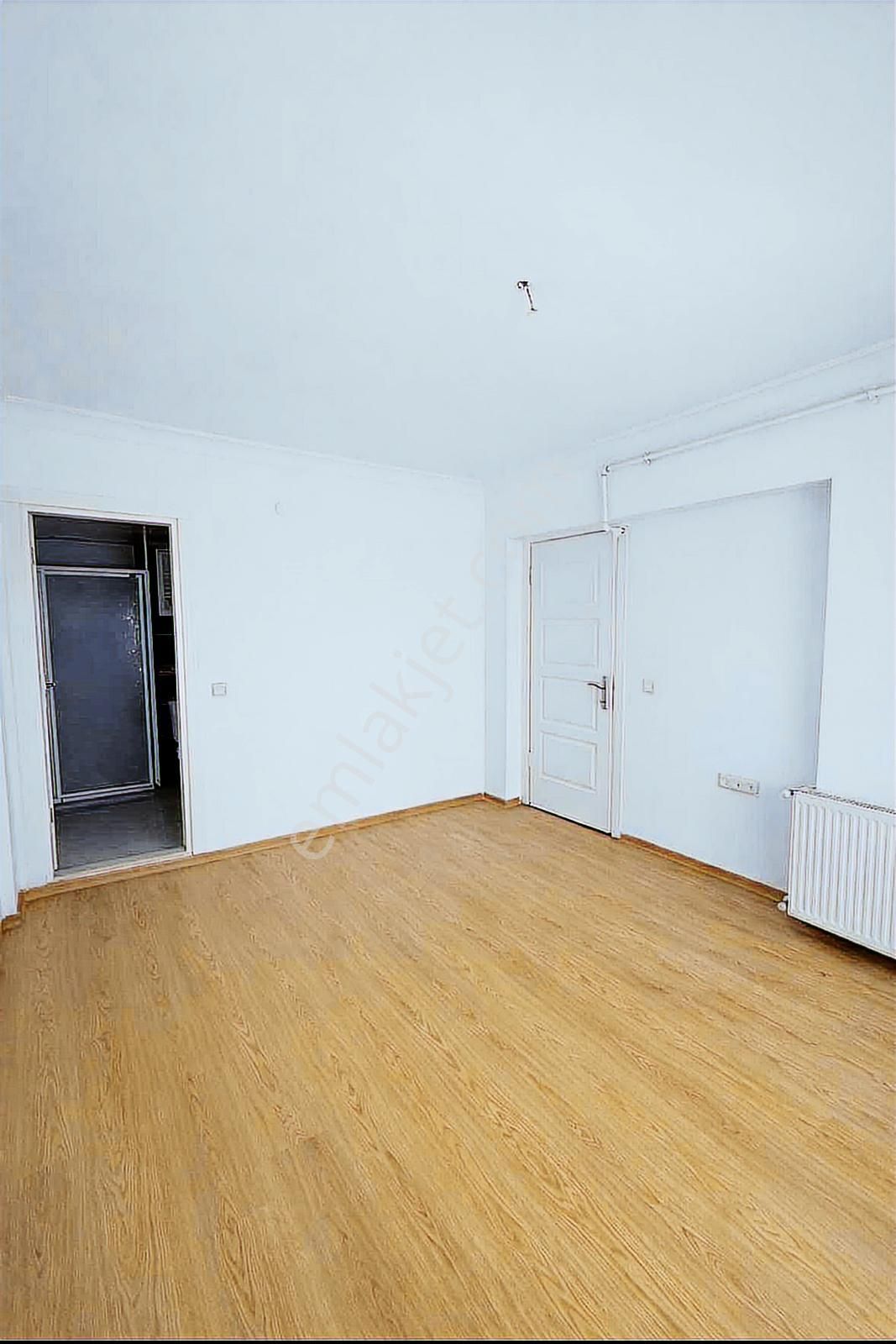 Güvenlikli Site Kiralık 2+1 125 M² Ebeveyn Banyolu - Görsel 6