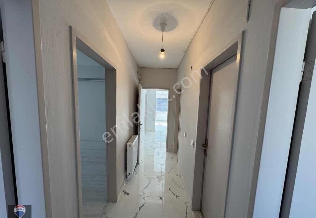 Karşıyaka Donanmacı Mah. Deniz Manzaralı 3+1 Kiralık Daire - Görsel 18