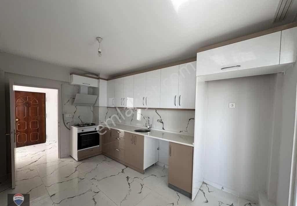 Karşıyaka Donanmacı Mah. Deniz Manzaralı 3+1 Kiralık Daire - Görsel 22