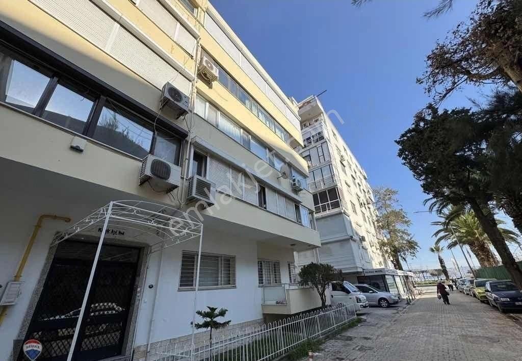 Karşıyaka Donanmacı Mah. Deniz Manzaralı 3+1 Kiralık Daire - Görsel 23