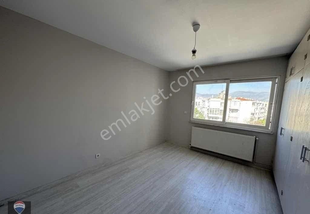 Karşıyaka Donanmacı Mah. Deniz Manzaralı 3+1 Kiralık Daire - Görsel 13