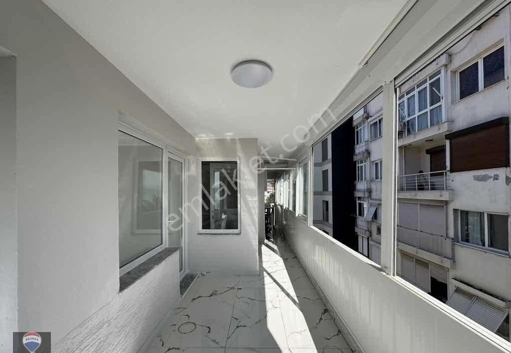 Karşıyaka Donanmacı Mah. Deniz Manzaralı 3+1 Kiralık Daire - Görsel 30
