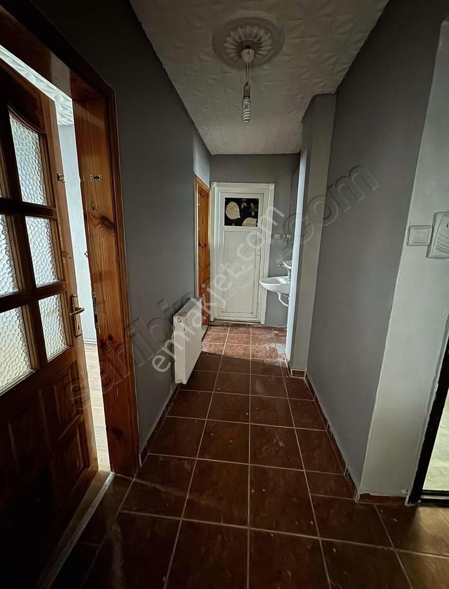 Mahmutbey'de Kiralık 2+1 70 M2 Daire - Görsel 9