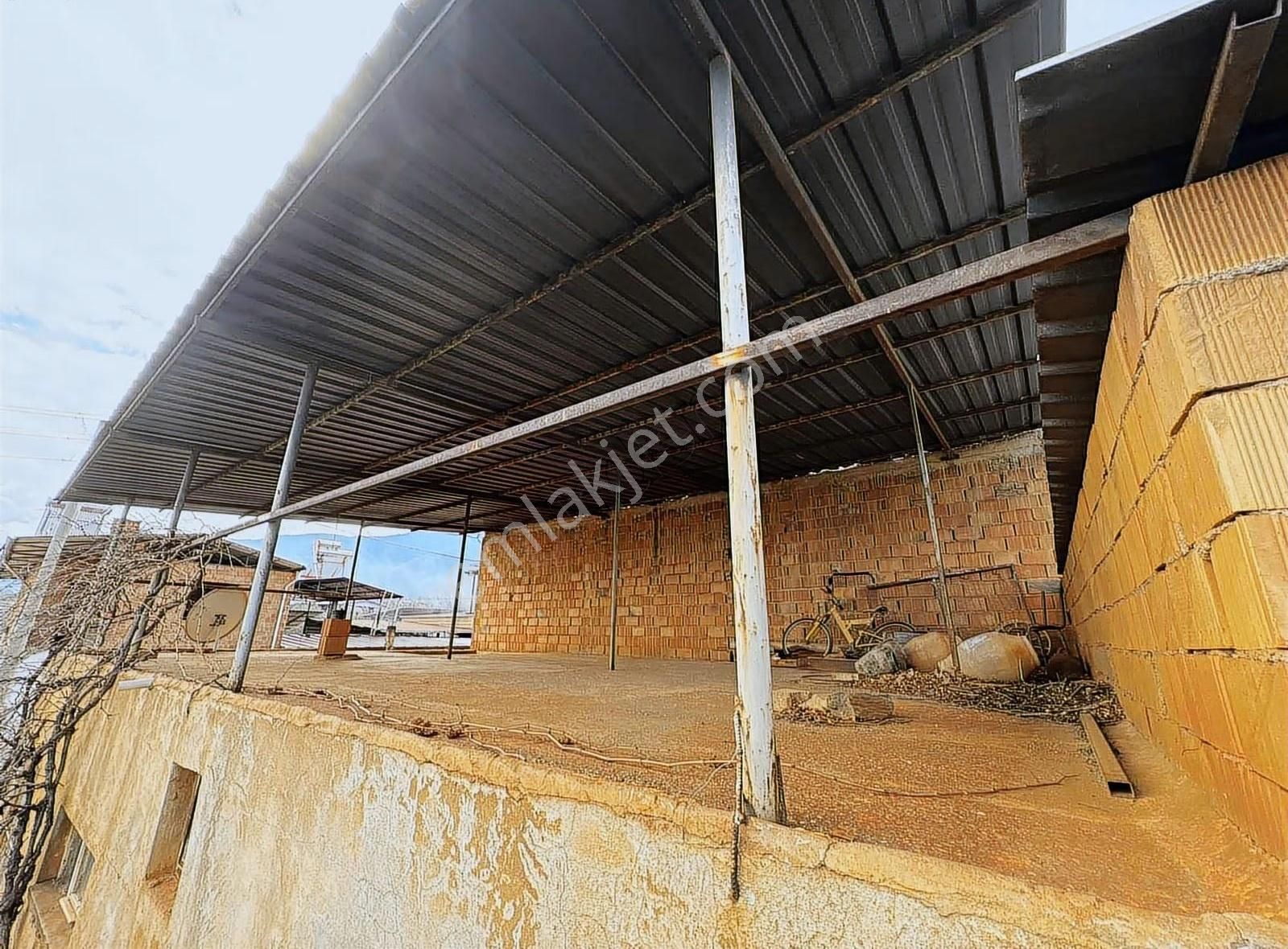 Karacasu Cuma Mah. Satılık 245 M2 Müstakil Ev Ve İşyeri - Görsel 13