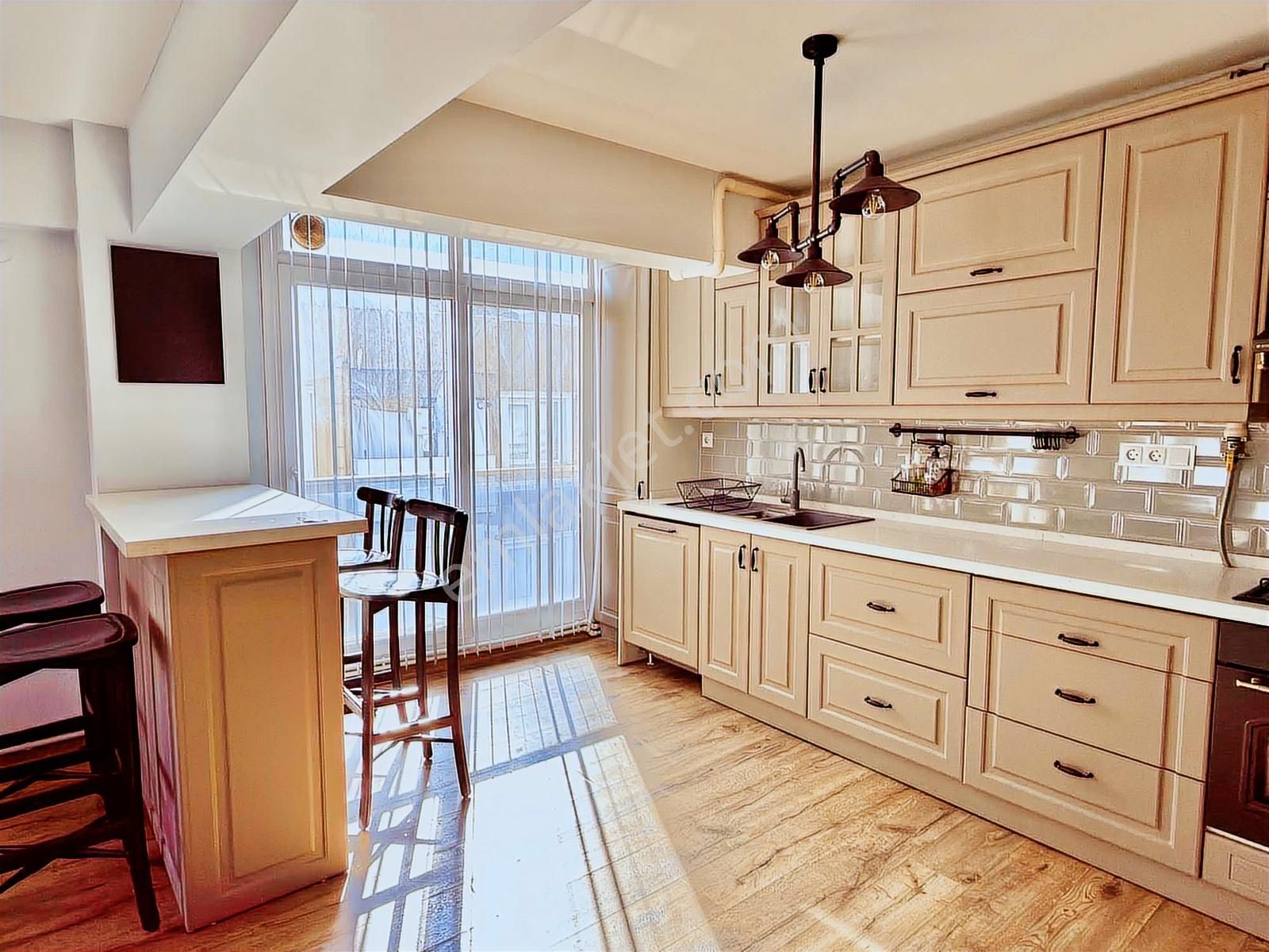 Bornova Erzene Ata Durağında 3+1 Modern Eşyalı Kiralık Daire - Görsel 15