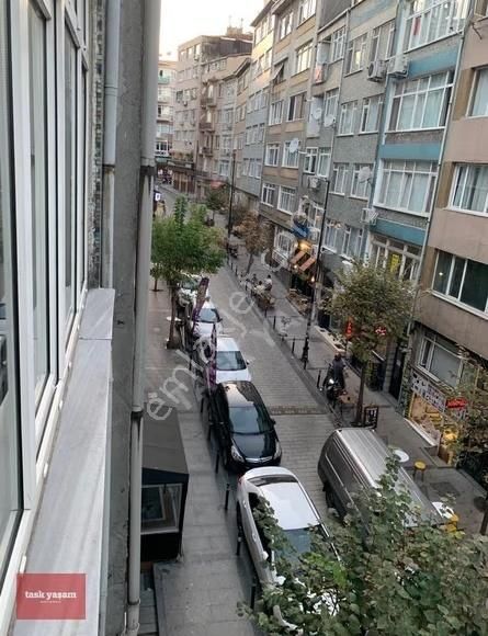 Beşiktaş Çarşı'nın En Nezih Sokağında 1+1 Satılık Fırsat Daire - Görsel 4