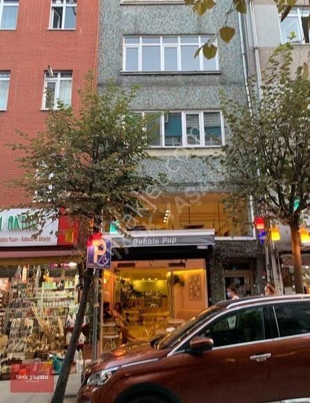 Beşiktaş Çarşı'nın En Nezih Sokağında 1+1 Satılık Fırsat Daire