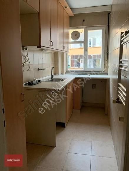 Beşiktaş Çarşı'nın En Nezih Sokağında 1+1 Satılık Fırsat Daire - Görsel 2