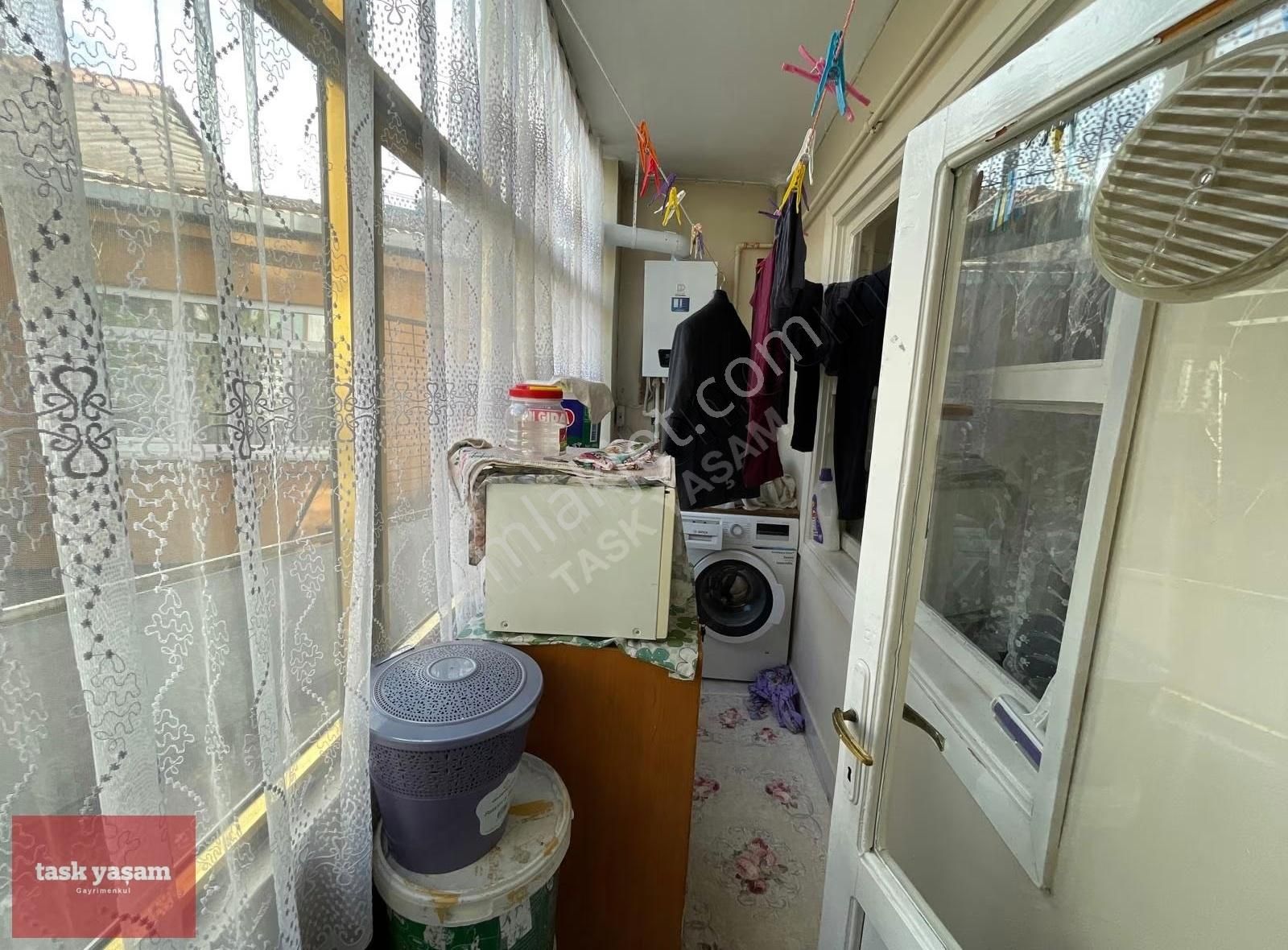 Fatih Küçükayasofya Mahallesi'nde Tarihi 4 Katlı Satılık Bina - Görsel 7