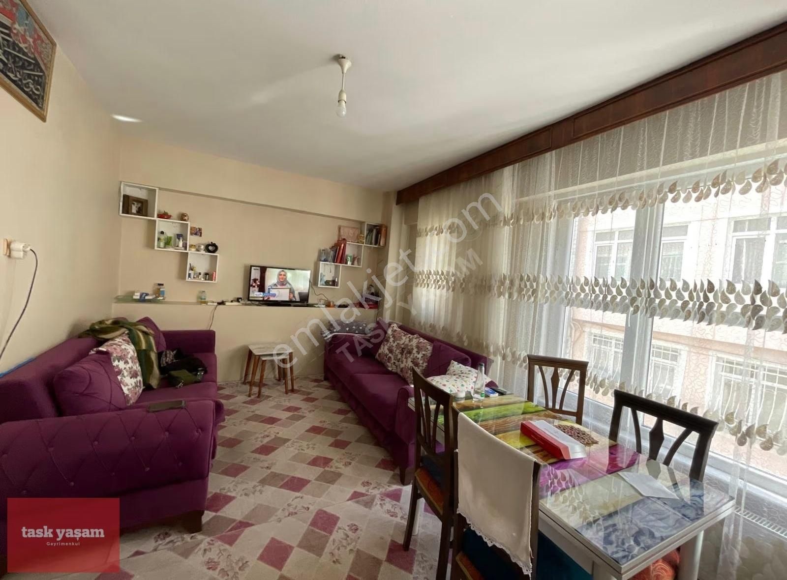 Fatih Küçükayasofya Mahallesi'nde Tarihi 4 Katlı Satılık Bina - Görsel 8