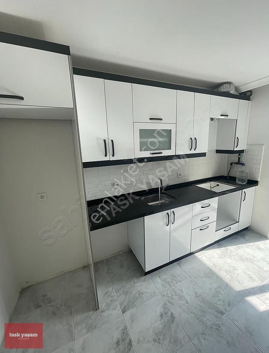 Tuzla Şifa Mahallesi Cadde Üzeri Kiralık Geniş 2+1 Daire - Görsel 16