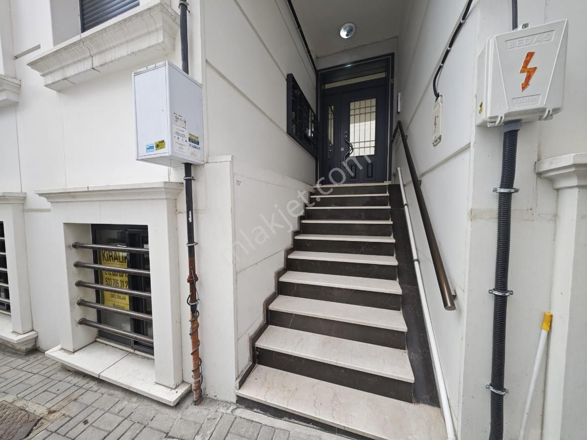 İstanbulun Sakin Ve Mutena Semti Çırağanda Yeni Binada Daire - Görsel 3