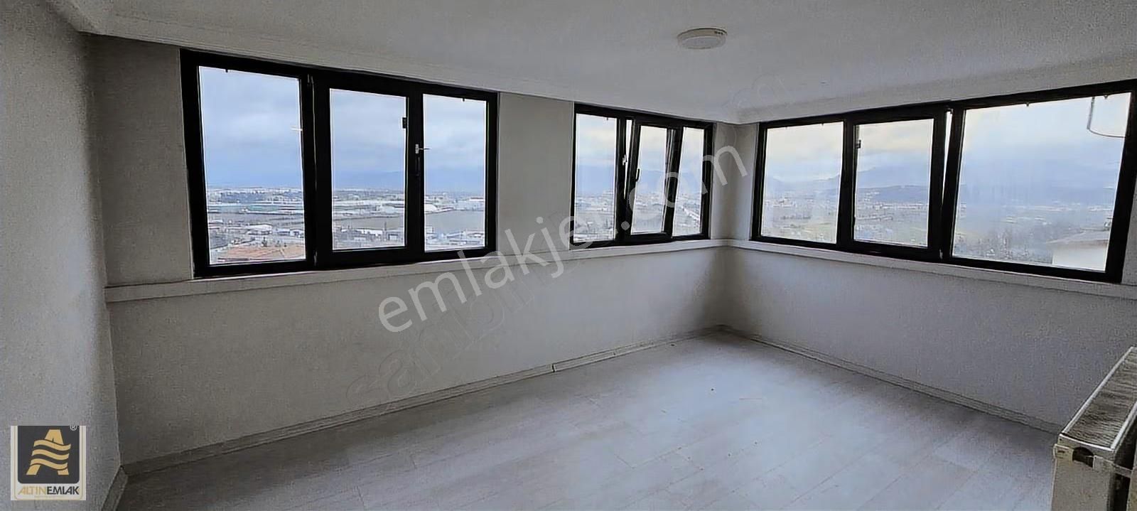 Serdivan Beşköprüde Kiralık 3+1 Çatı Katı Daire - Görsel 11