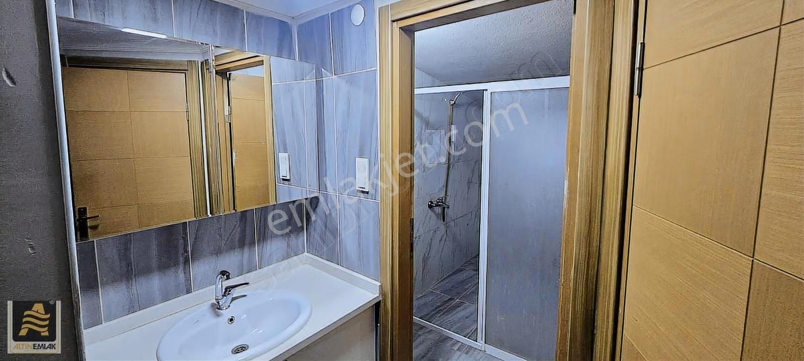 Serdivan Beşköprüde Kiralık 3+1 Çatı Katı Daire - Görsel 9