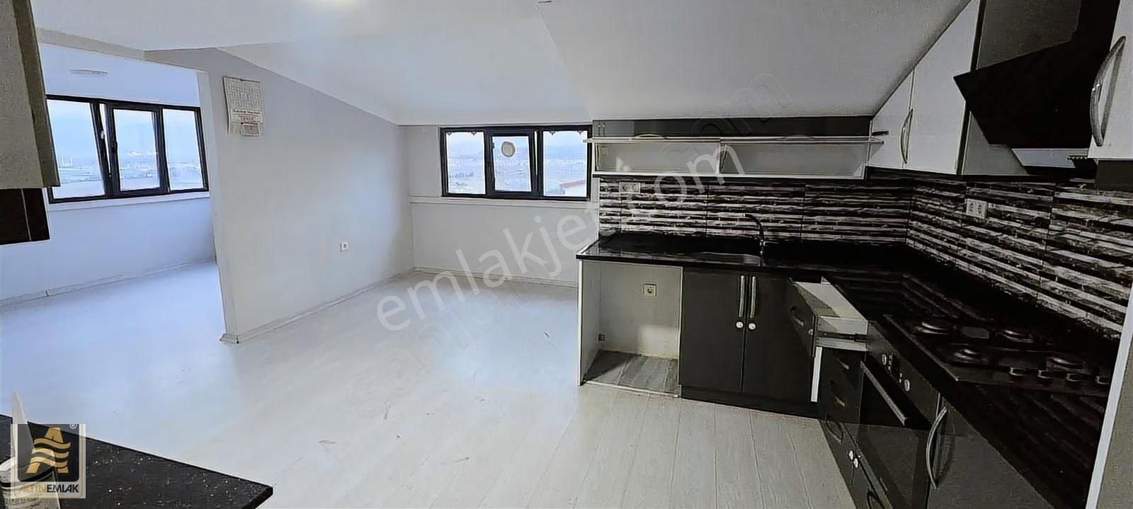 Serdivan Beşköprüde Kiralık 3+1 Çatı Katı Daire - Görsel 8