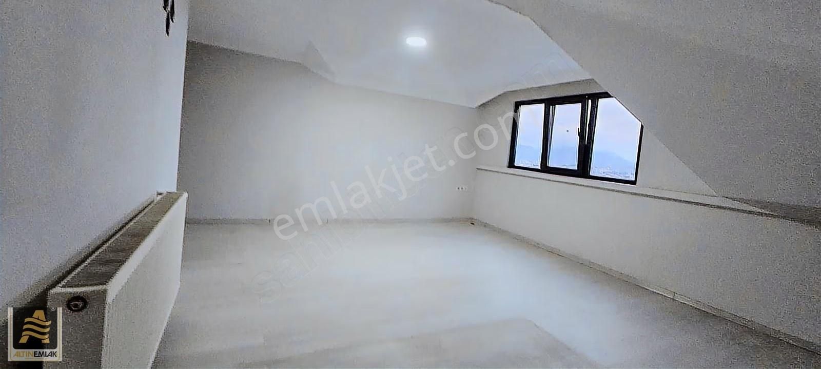 Serdivan Beşköprüde Kiralık 3+1 Çatı Katı Daire - Görsel 6