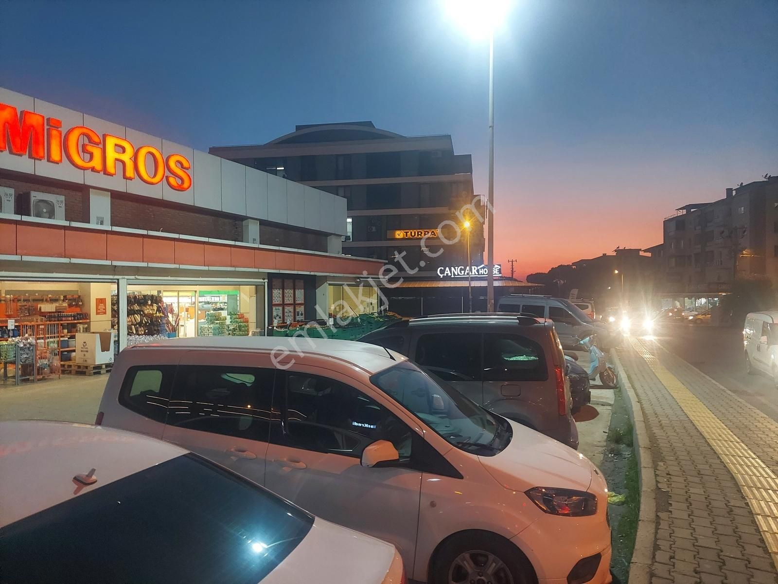 Seferihisar Camikebir Dört Yolda Eşyalı Kiralık 1+1 Daire !!! - Görsel 35
