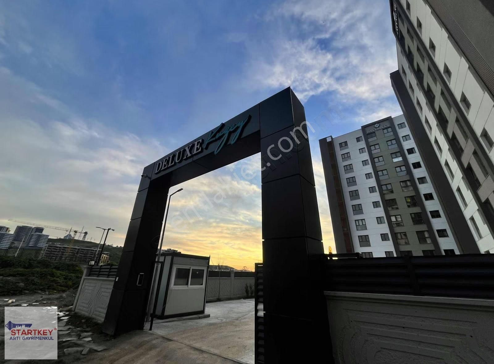 Menemen Kuzey Deluxe Sitesi Havuz Cephe Kiralık 2+1 Sıfır Daire - Görsel 7