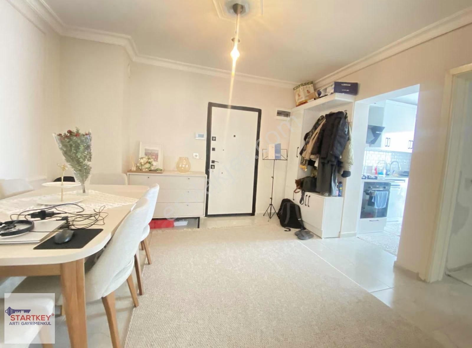 Karşıyaka Bahcelievlerde Tadilatlı 2+1 Kiralık Daire - Görsel 15