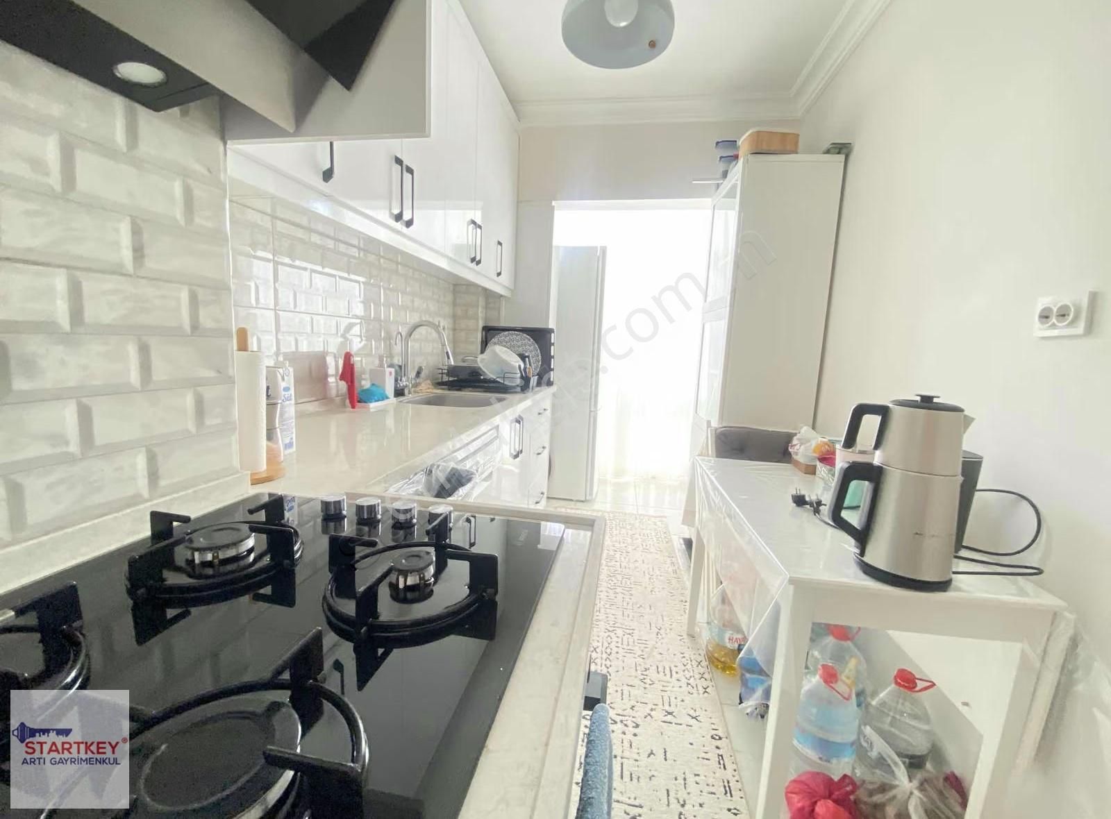 Karşıyaka Bahcelievlerde Tadilatlı 2+1 Kiralık Daire - Görsel 2