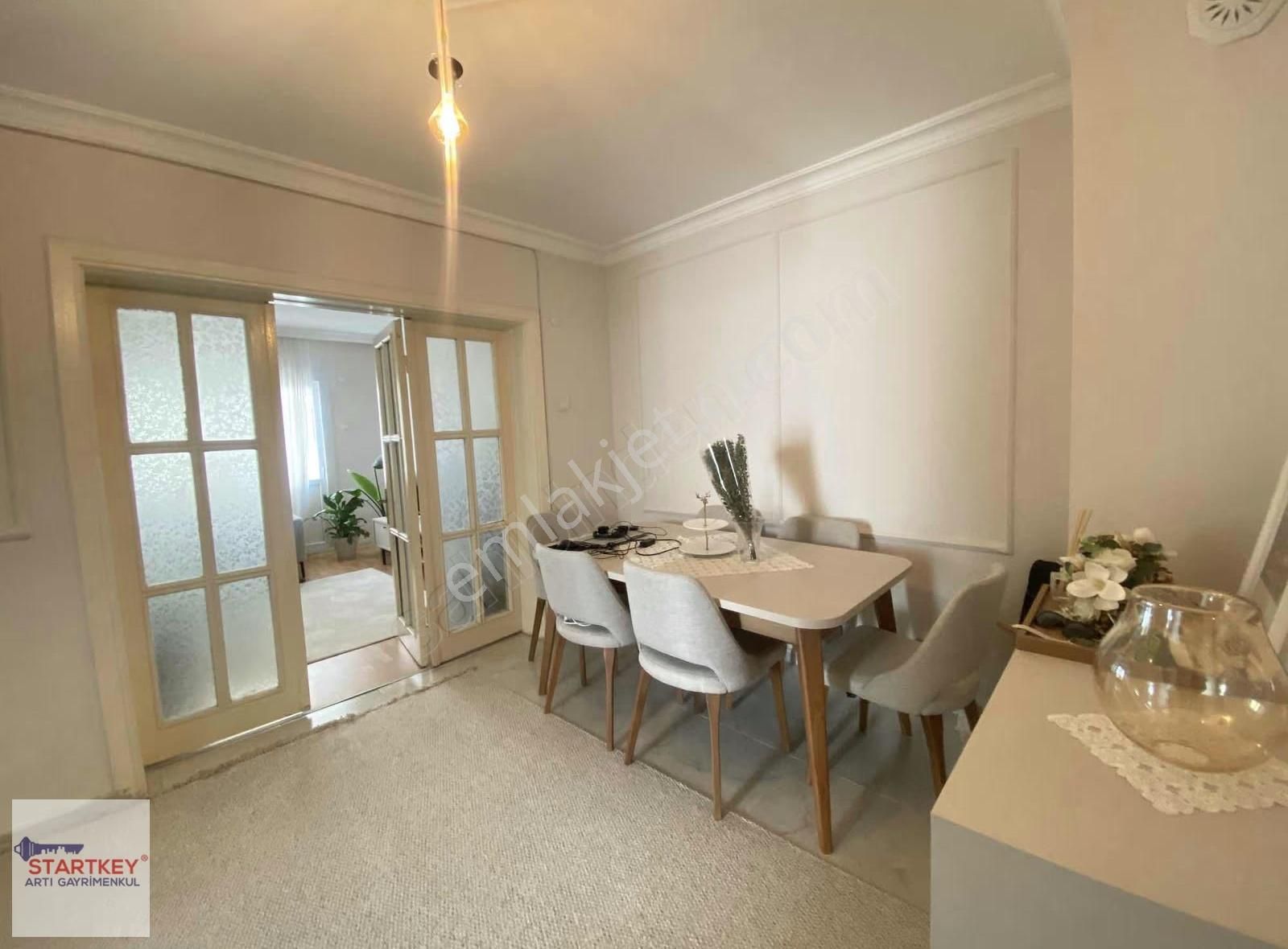 Karşıyaka Bahcelievlerde Tadilatlı 2+1 Kiralık Daire - Görsel 20