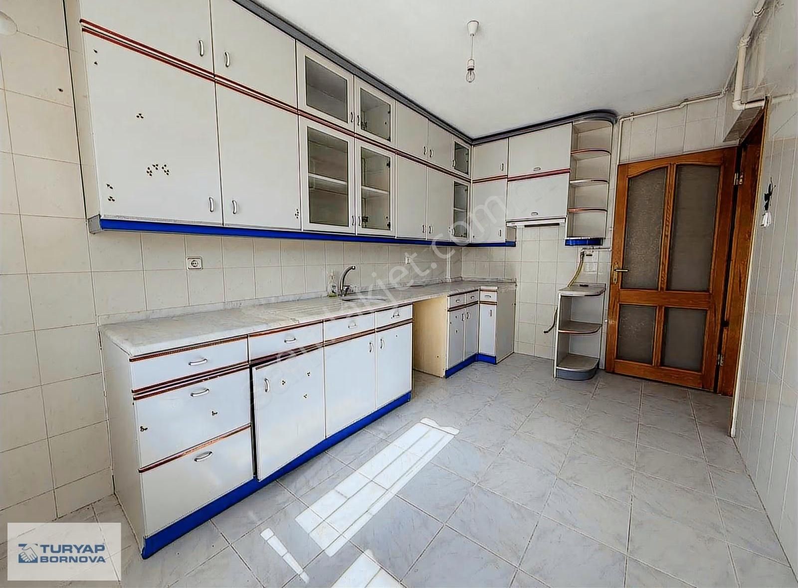 Turyap'tan Bornova İnönü Mahallesinde Kiralık 3+1 Kiralık Daire - Görsel 2