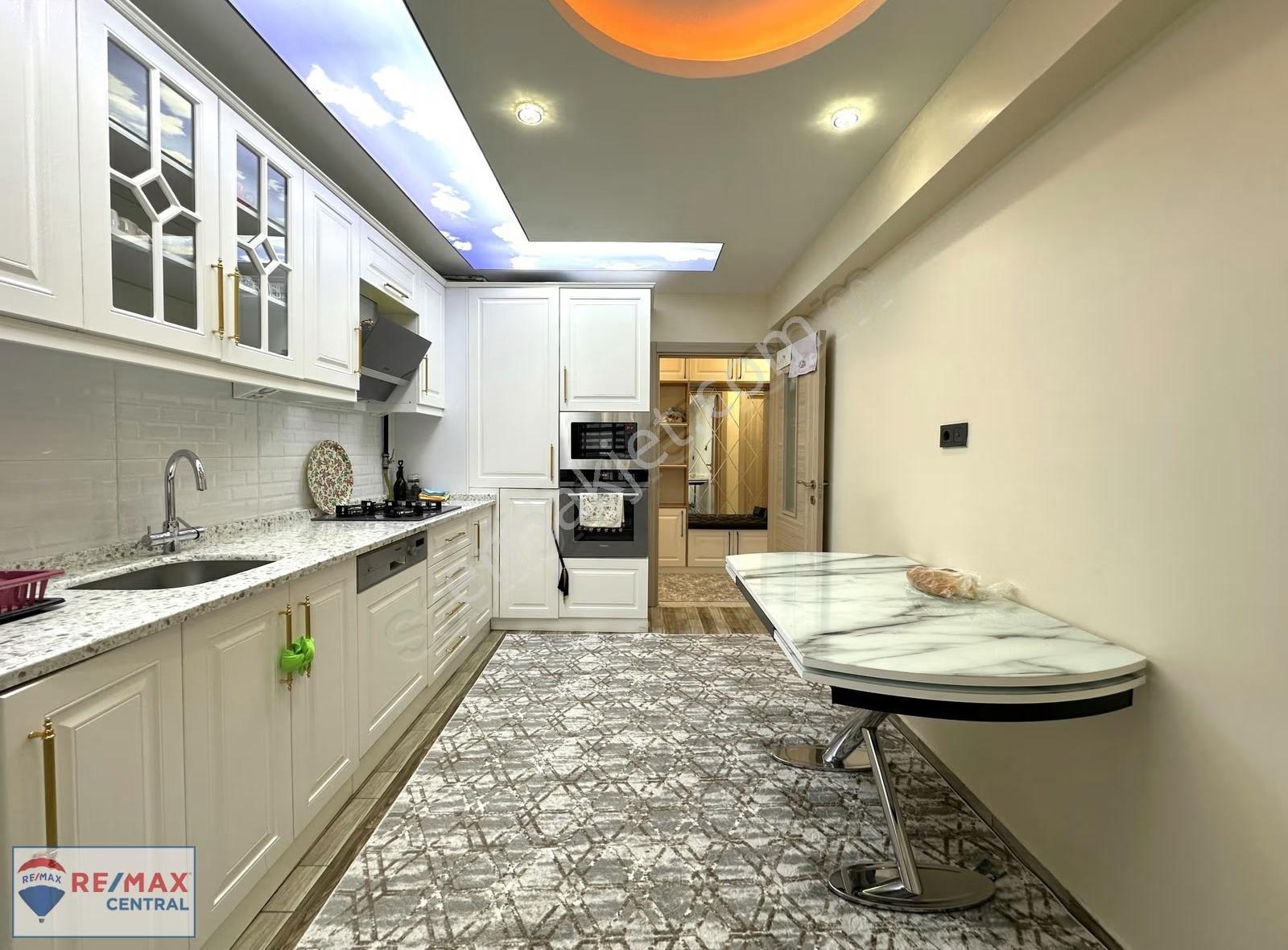 Re/max Cental'dan Alibaba Mah.'de Yapılı 3+1 Satılık Daire - Görsel 23
