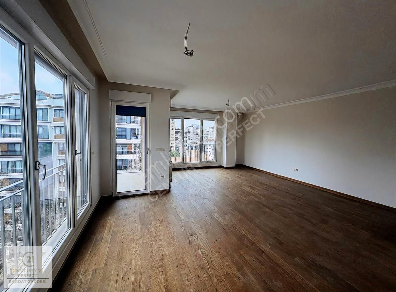 Suadiye'de Kiralık 3+1 Sıfır Daire Hiç Oturulmamış, Otoparklı - Görsel 11