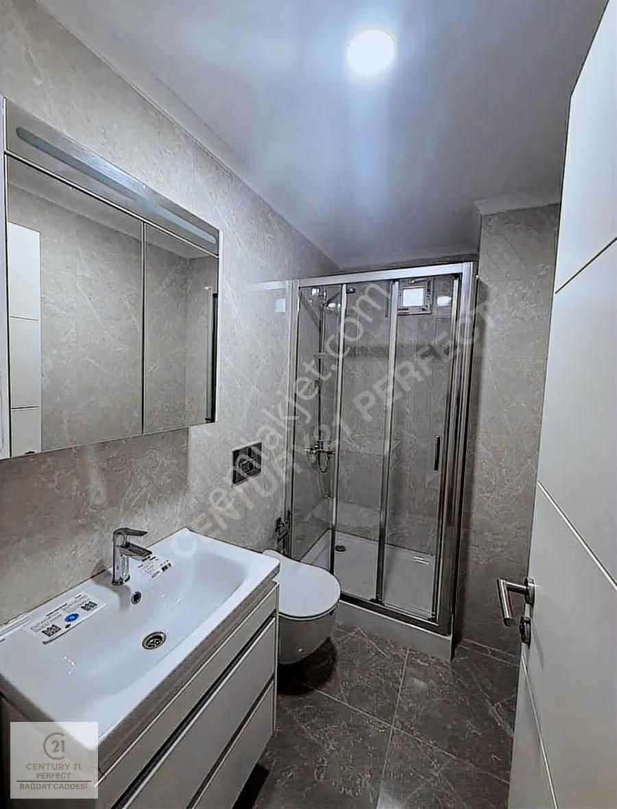 Suadiye'de Kiralık 3+1 Sıfır Daire Hiç Oturulmamış, Otoparklı - Görsel 3