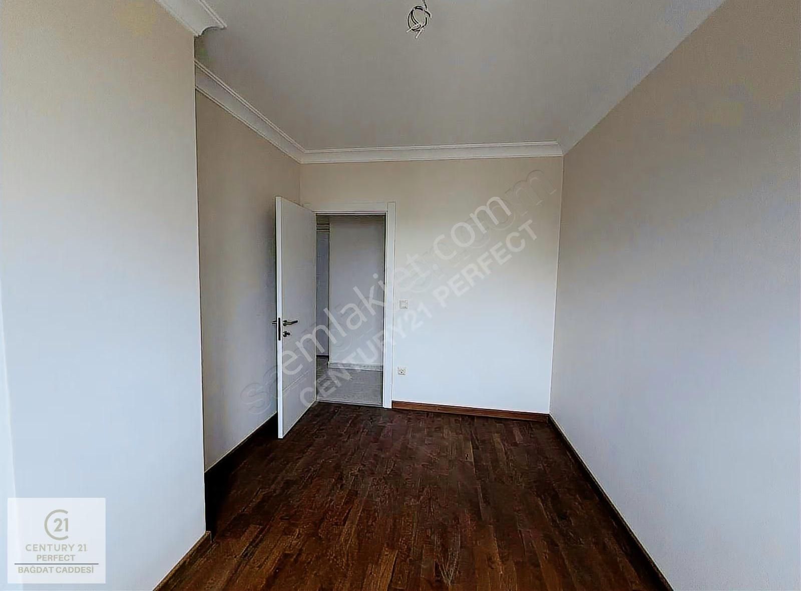 Suadiye'de Kiralık 3+1 Sıfır Daire Hiç Oturulmamış, Otoparklı - Görsel 32